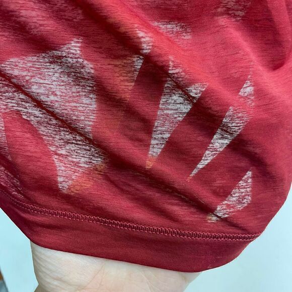 𝅺LORNA Jane NWT Superfine Active Muscle Tank Top in Dark Red Size Medium - Picture 14 of 16